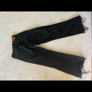 Levi’s Cropped Ribcage Size 27